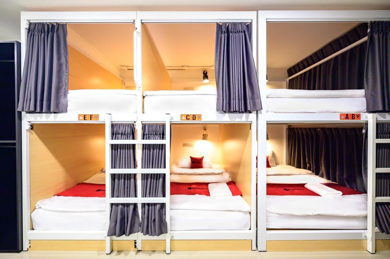 The Living Block Hotell Bangkok Exteriör bild